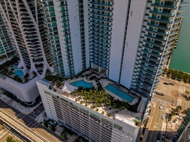 Building Photo - 900 Biscayne Blvd