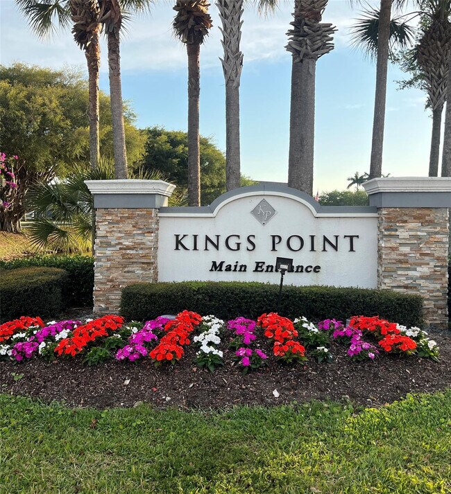 Building Photo - 690 Saxony Way