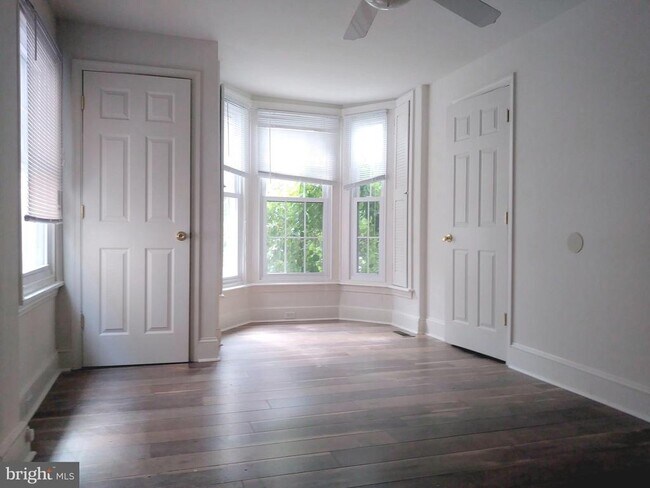 Building Photo - 416 N 32nd St