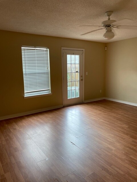 Building Photo - 495 Keystone Rd