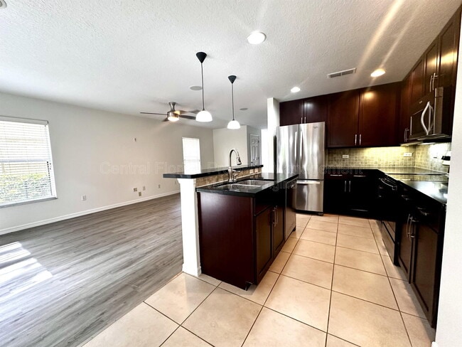 Building Photo - 3845 Silverbell Loop
