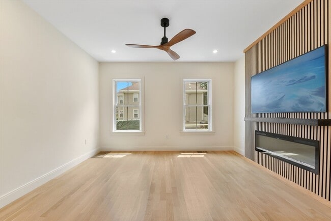 Building Photo - 36 McKone St