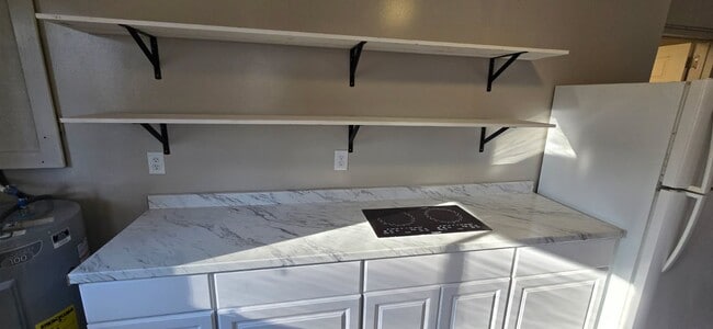 Building Photo - 20661 Monrovia Rd