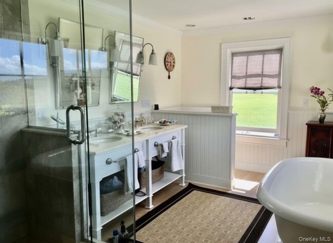 Building Photo - 162 Amenia Union Rd