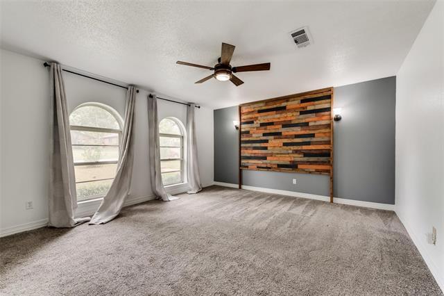 Building Photo - 433 Circleview Dr S