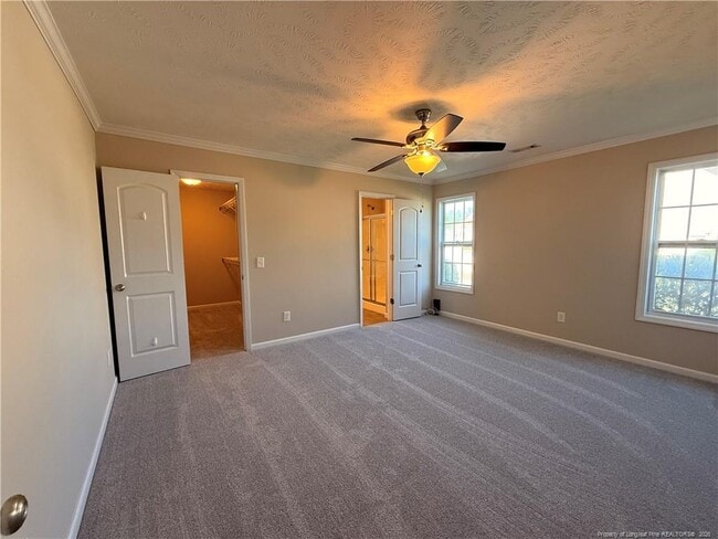 Building Photo - 402 Colonist Pl