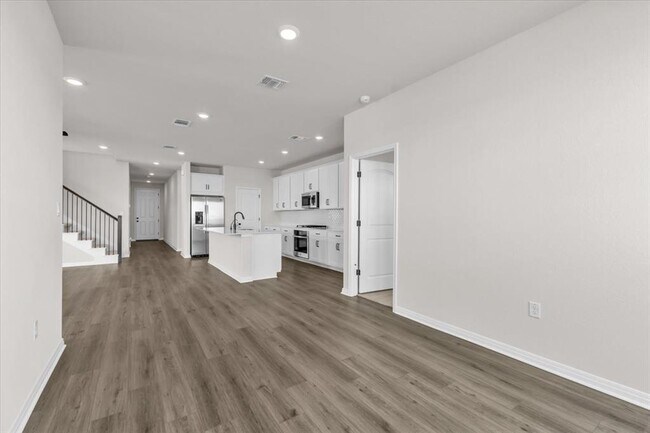 Building Photo - 302 Willow Heights Drive