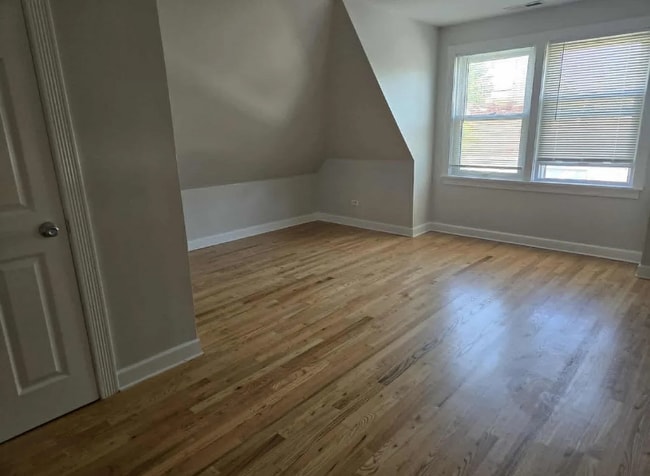 Building Photo - 5015 N Monitor Ave