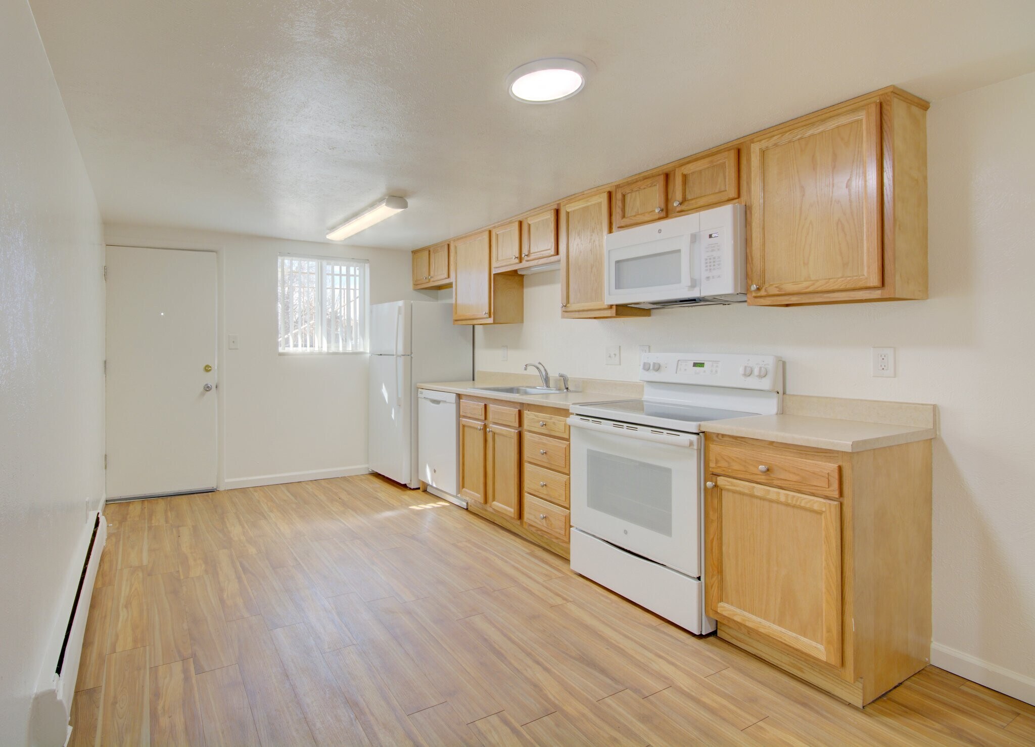 Building Photo - 375 S Depew St
