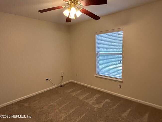 Building Photo - 13916 Fish Eagle Dr E