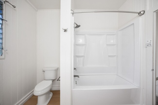 Building Photo - Newly Renovated Waialua Home on 1 Acre w/ Mountain Views – Pets Welcome