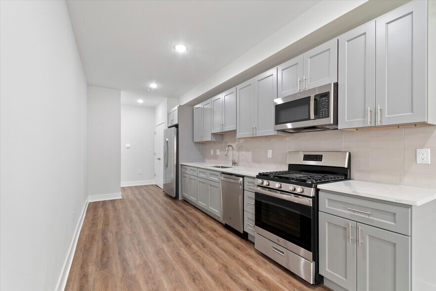 Building Photo - 321 W Berks St