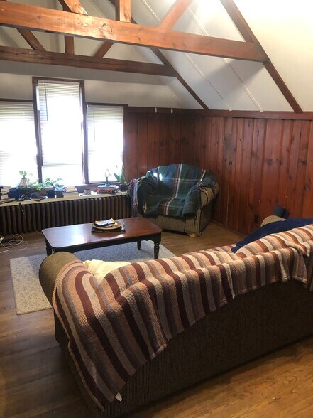 1 bedroom-loft living room - 509 E Buffalo St