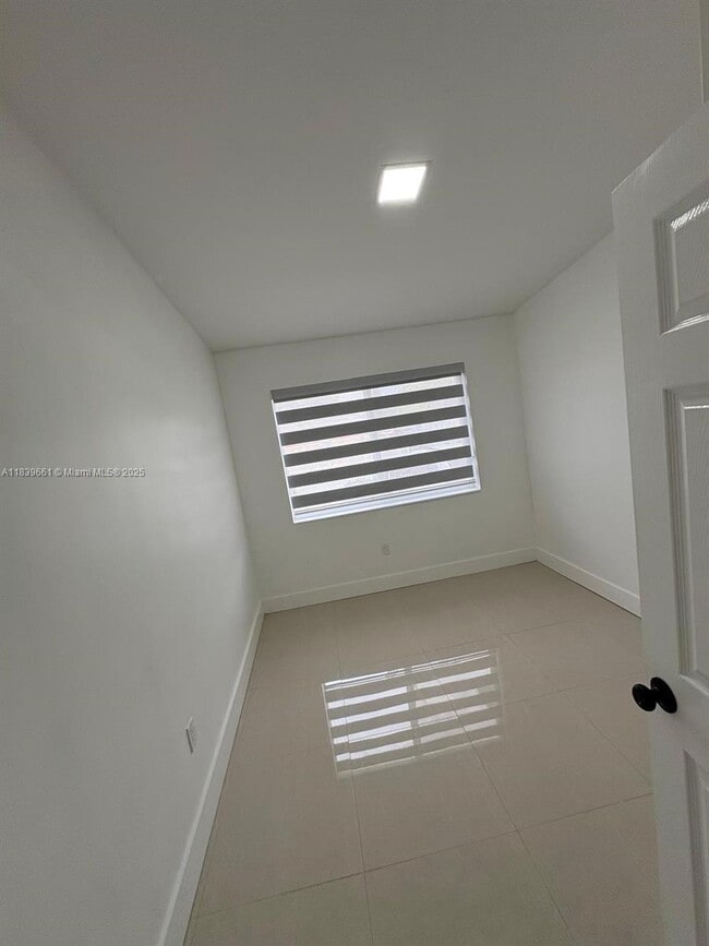 Building Photo - 3421 NW 177th Terrace