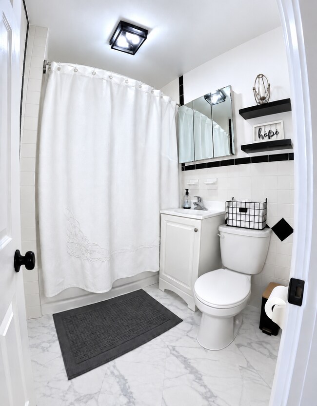 Interior Photo - 350 Princeton Avenue
