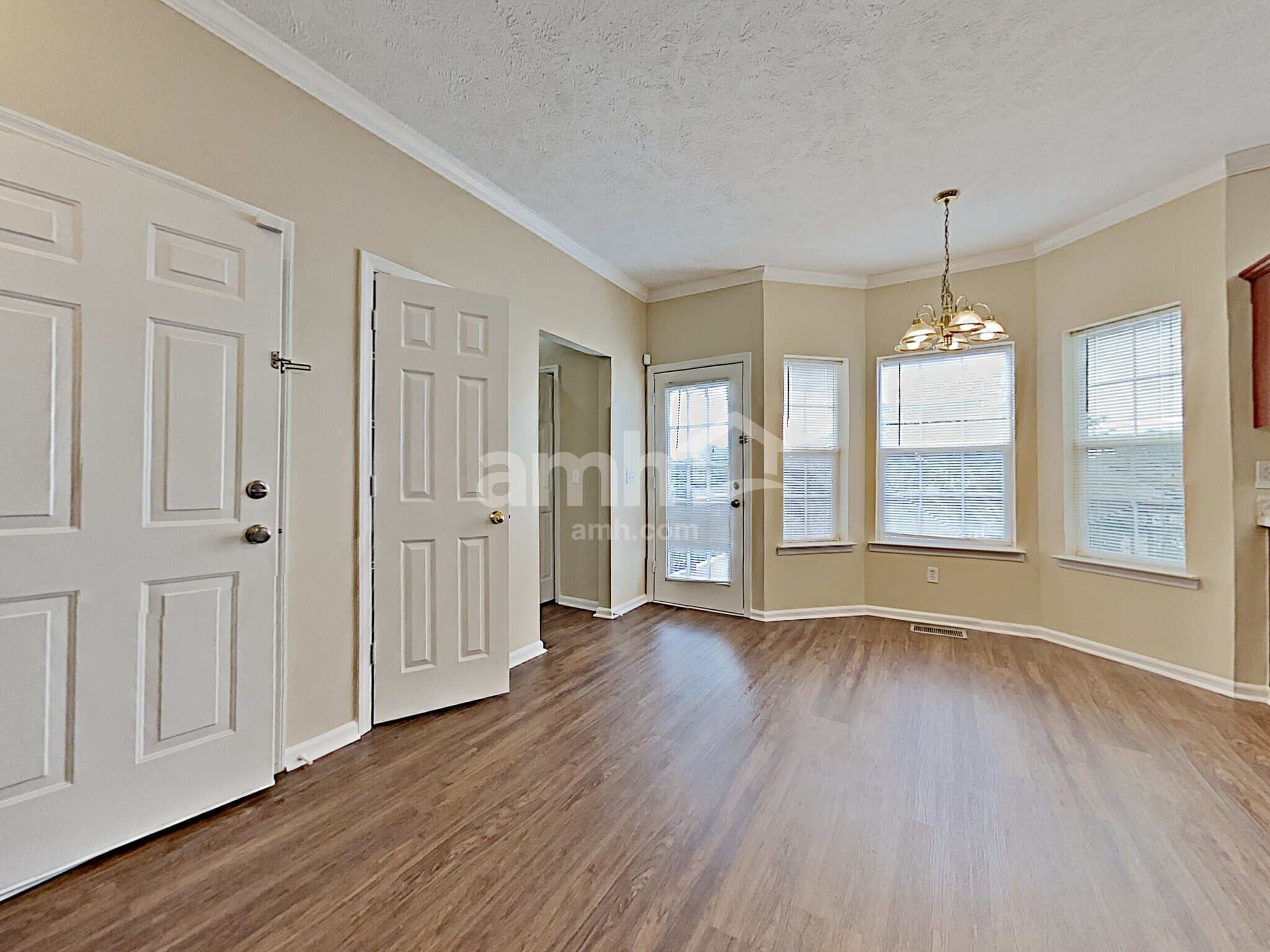 Building Photo - 221 Scarlet Ridge Ct