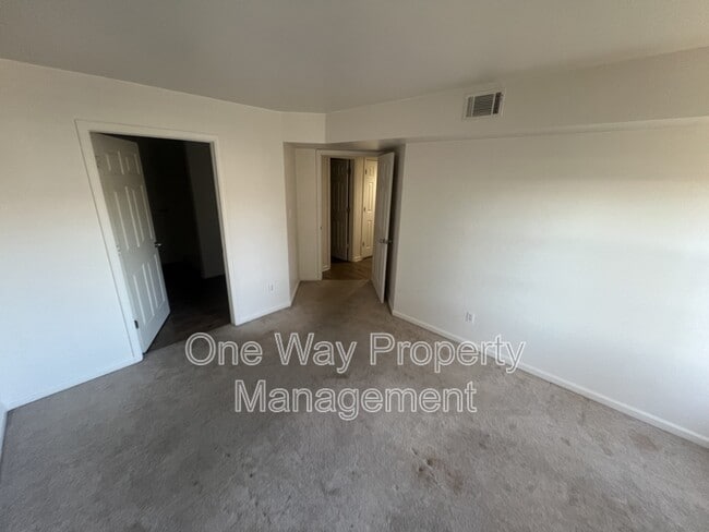 Building Photo - 2856 17th Ave