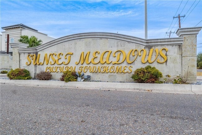 Building Photo - 23 Sunset Dr