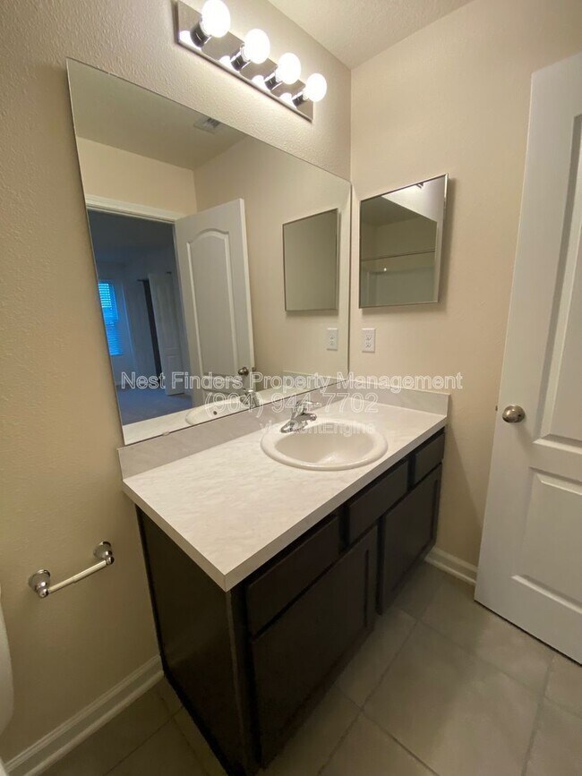 Building Photo - 9588 Star Dr