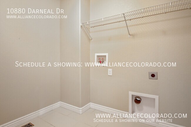 Building Photo - 10880 Darneal Dr