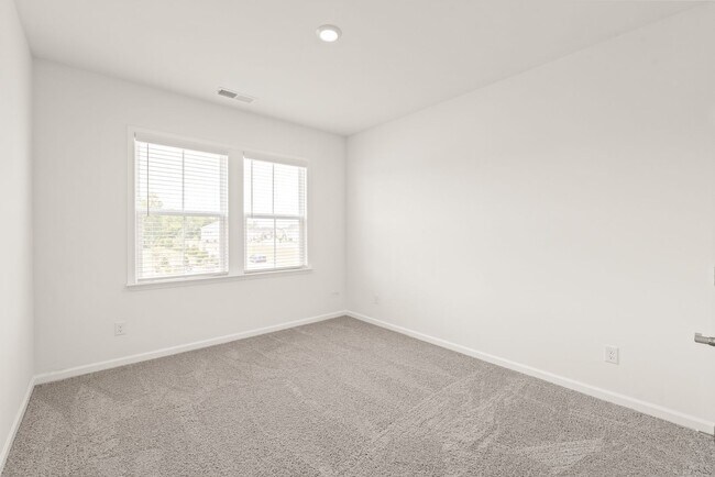 Building Photo - 5807 Clear Creek Ln