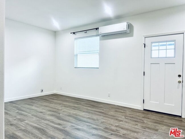 Building Photo - 247 S Catalina Ave