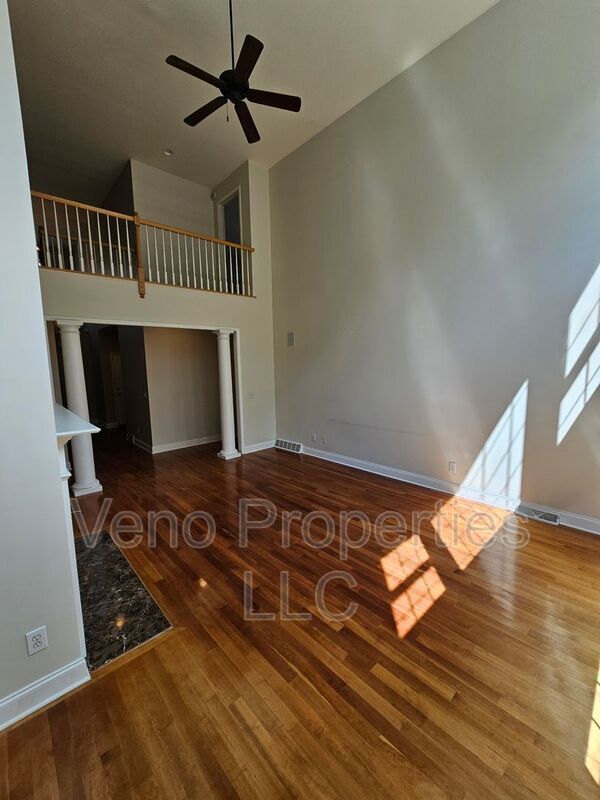 Building Photo - 5 Brighton Ct
