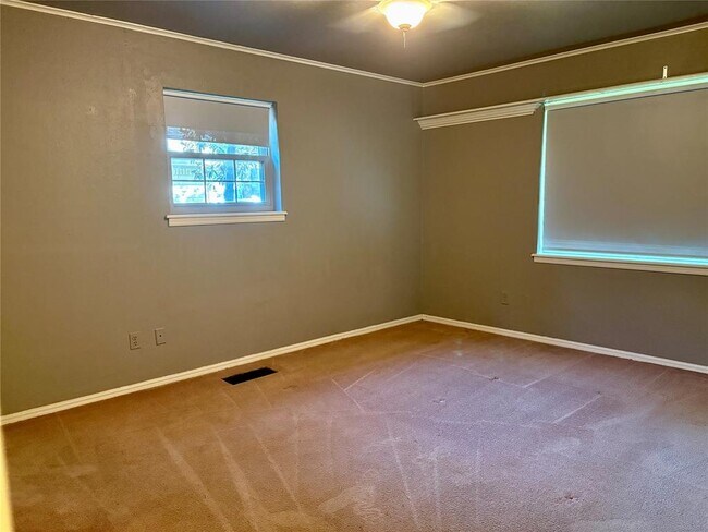 Building Photo - 2945 Kerry Ln