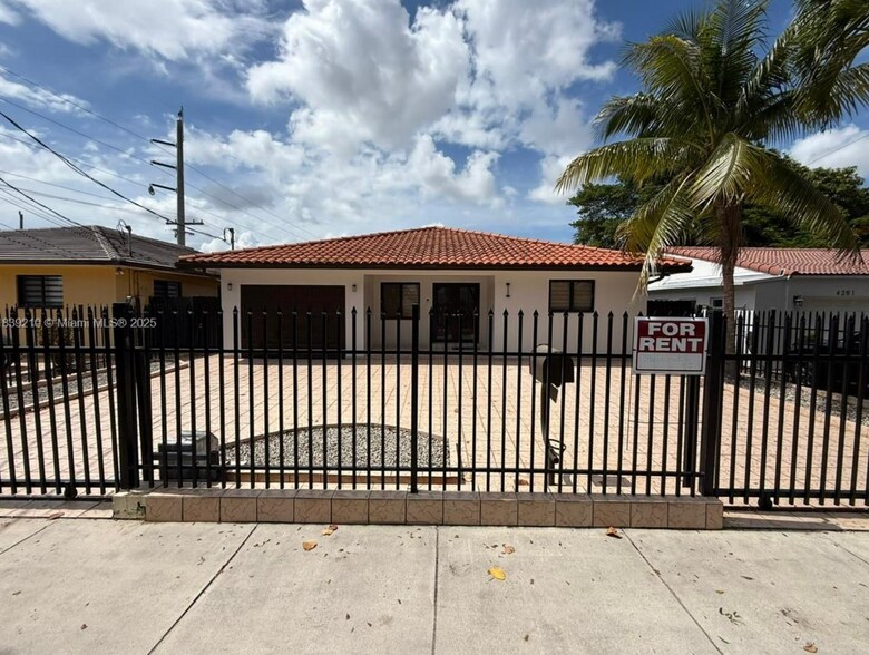Building Photo - 4285 SW 7th St