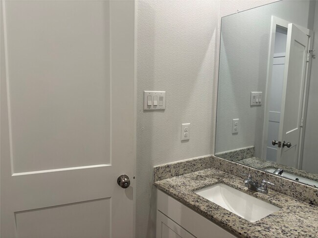 Building Photo - 5735 Blue Grama Dr