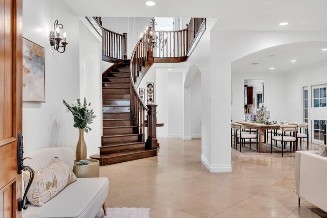 Building Photo - GORGEOUS 7 BED 6.5 BATH FOR LEASE IN BEVER...