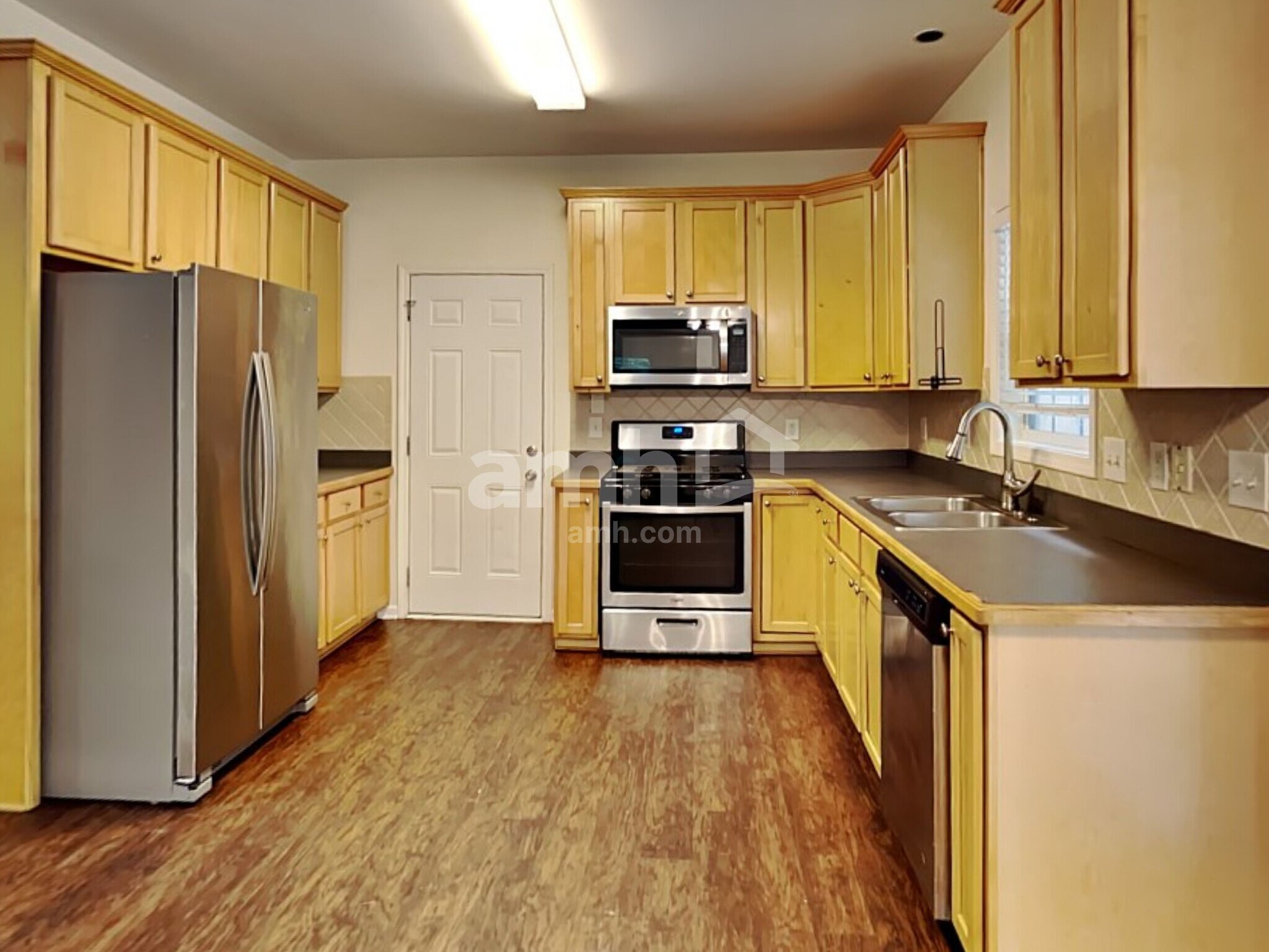 Building Photo - 2485 Chandler Grove Dr