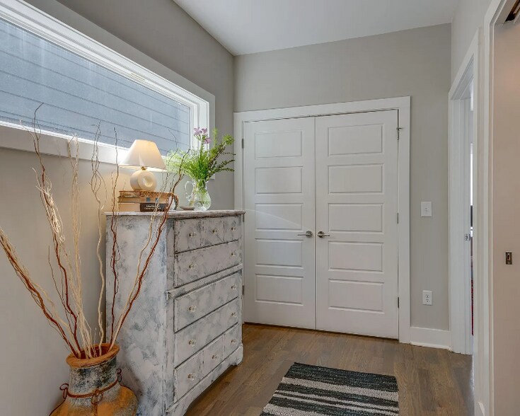 Building Photo - 312 Prince Ave