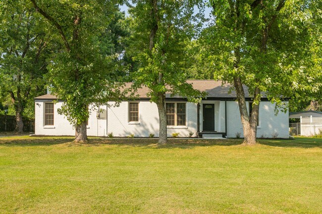 Building Photo - 1229 Berwick Trail