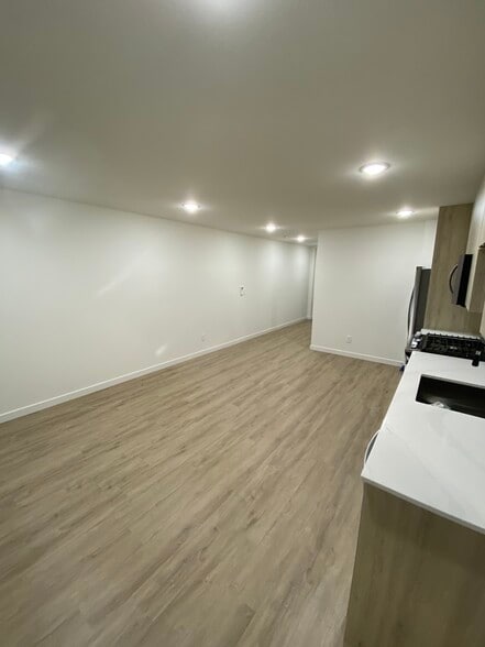 Building Photo - 2609 S Judkins St