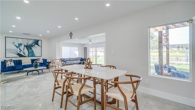 Building Photo - 1745 Bikini Ct