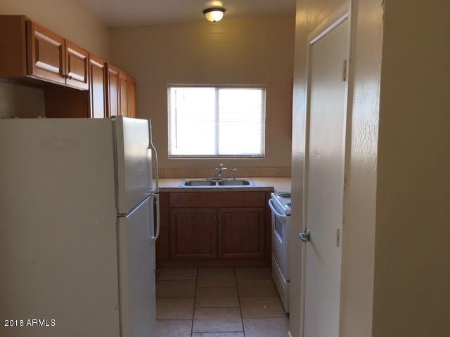 Building Photo - 7110 N 68th Ave