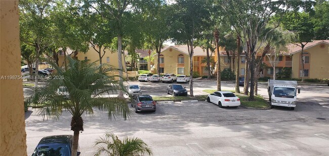 Building Photo - 1103 Coral Club Dr