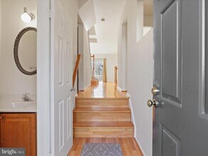 Building Photo - 6751 Cardinal Woods Ct