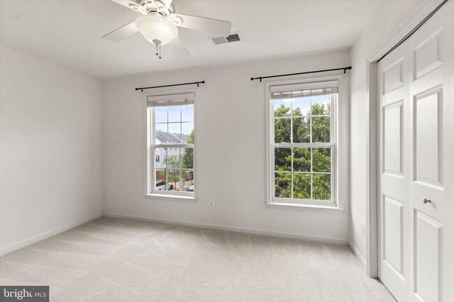 Building Photo - 44479 Watertown Terrace
