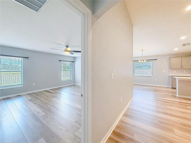 Building Photo - 6945 Gideon Cir