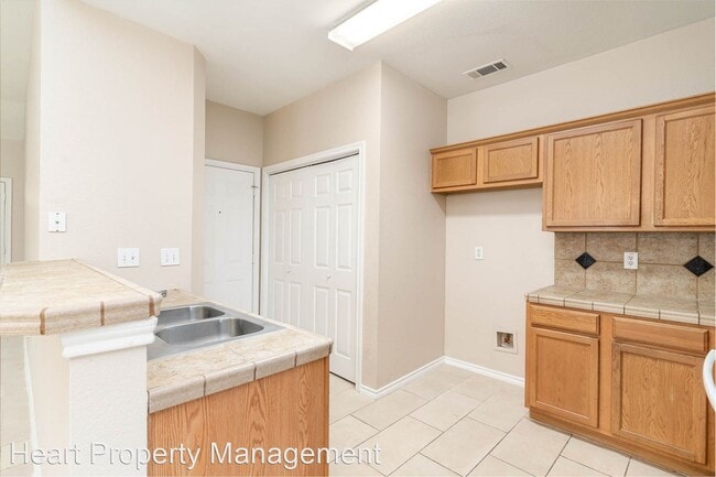 Building Photo - 3 br, 2 bath House - 5907 Lovingham Ct