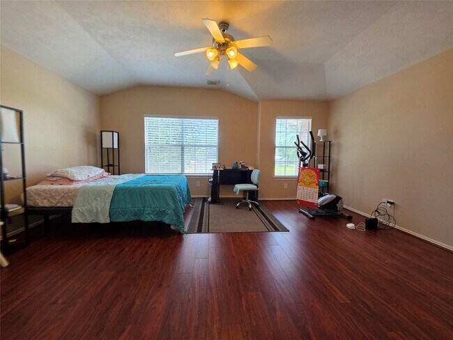 Building Photo - 3409 Victorian Manor Ln