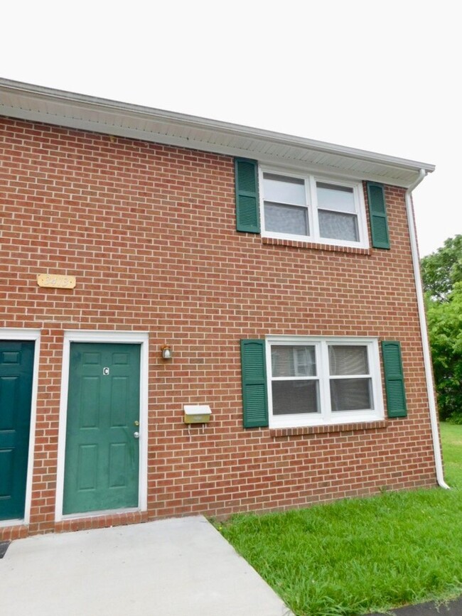 Building Photo - 3413 Granby St