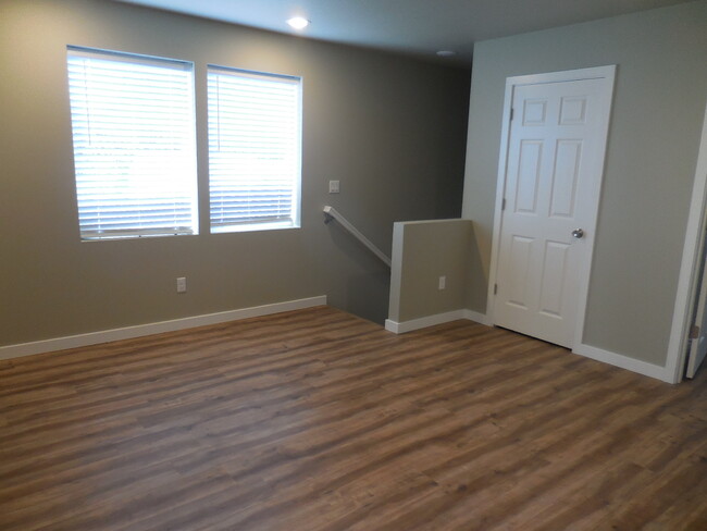 Building Photo - 127 N Lieser Rd