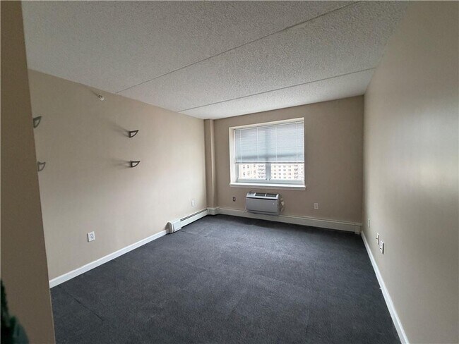 Building Photo - 79-14 Rockaway Beach Blvd