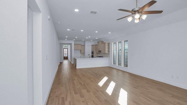 Building Photo - 42560 Rustico Rd