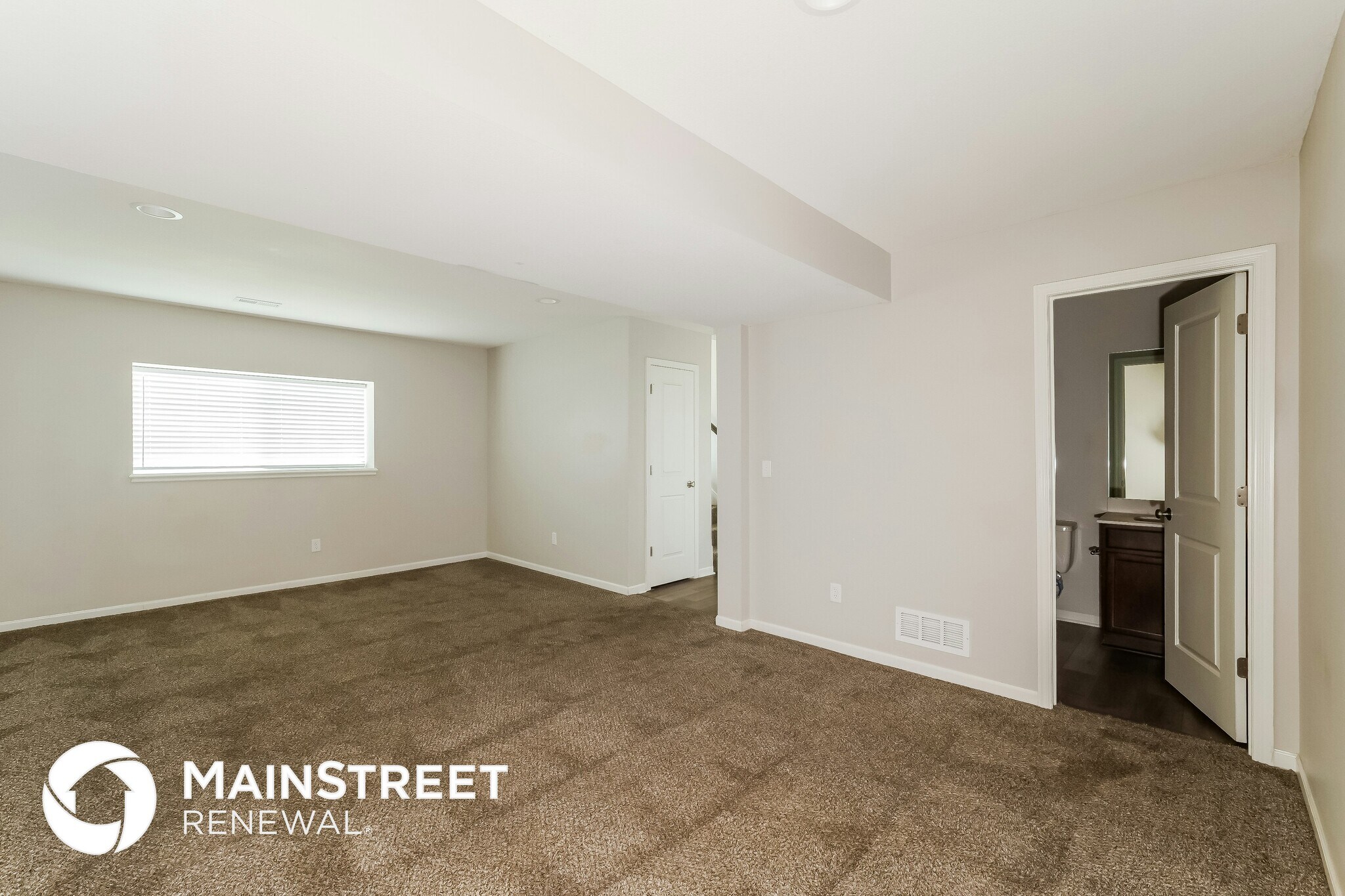 Building Photo - 9810 E 220th St