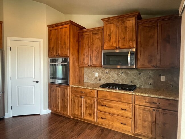 Building Photo - Beautiful 2 bed, 2 bath home with office/3rd bedroom in Eagle just off State and Linder in the Pr...