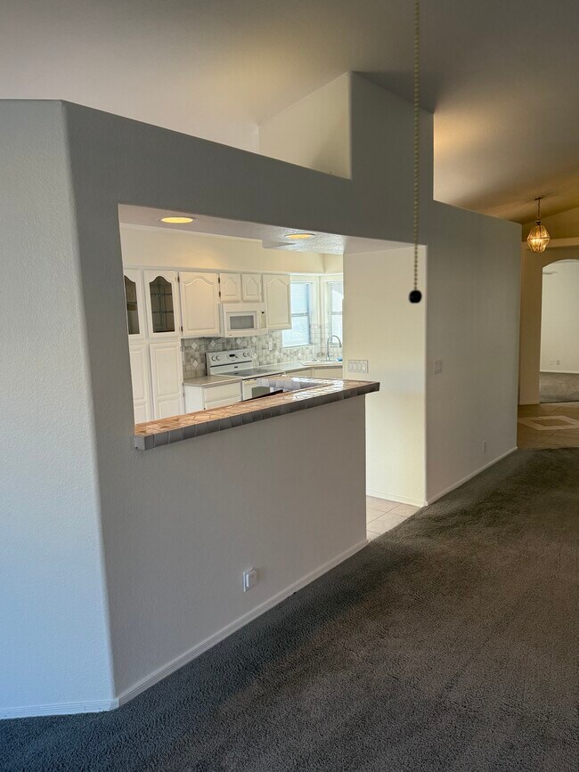 Building Photo - 12152 N Finch Dr